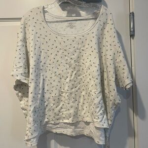 Summersalt Cream Tee with Blue Accents size 2xl